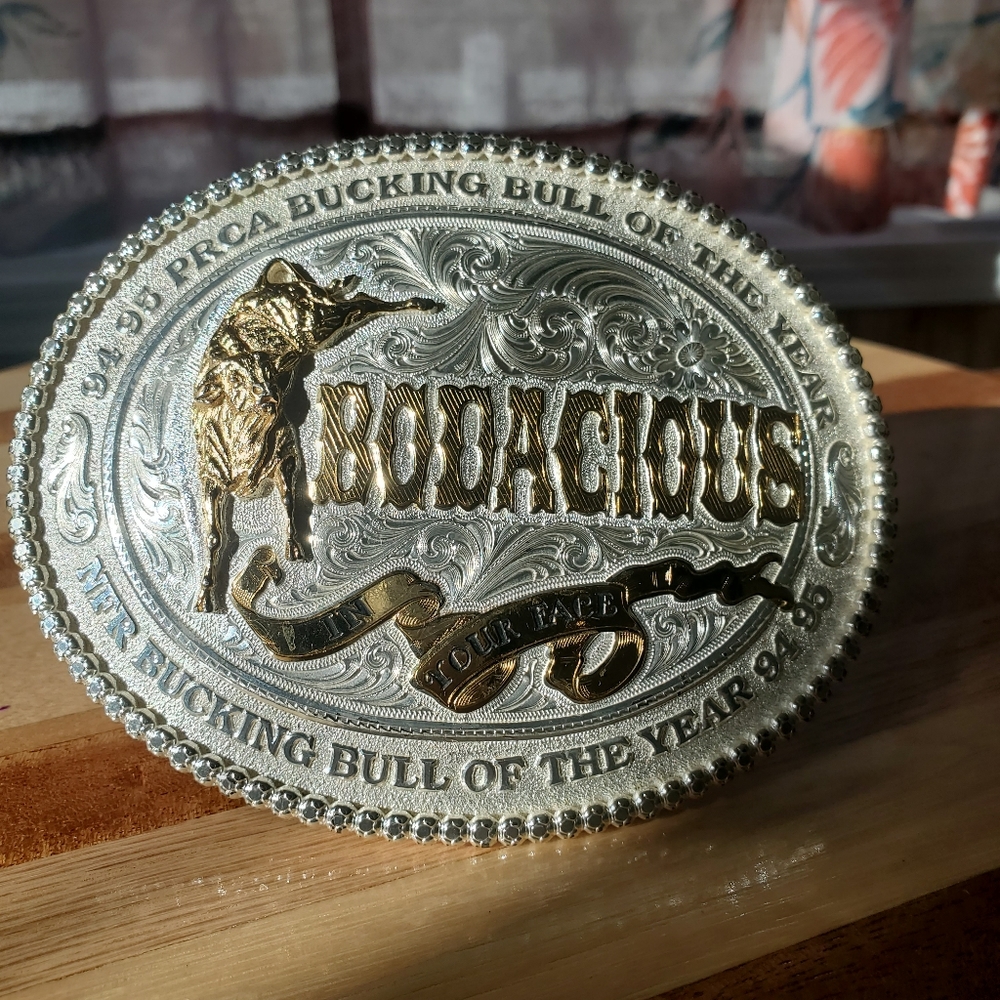 Montana Silversmiths belt buckle, 5x4" buckle, silver plating & gold